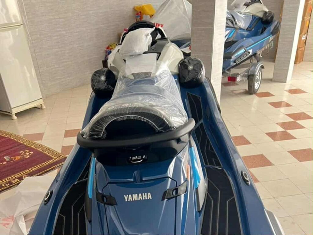 2025-Yamaha-WaveRunner-FX-Limited-SVHO-2