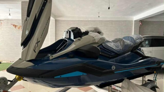 2025-Yamaha-WaveRunner-FX-Limited-SVHO-4