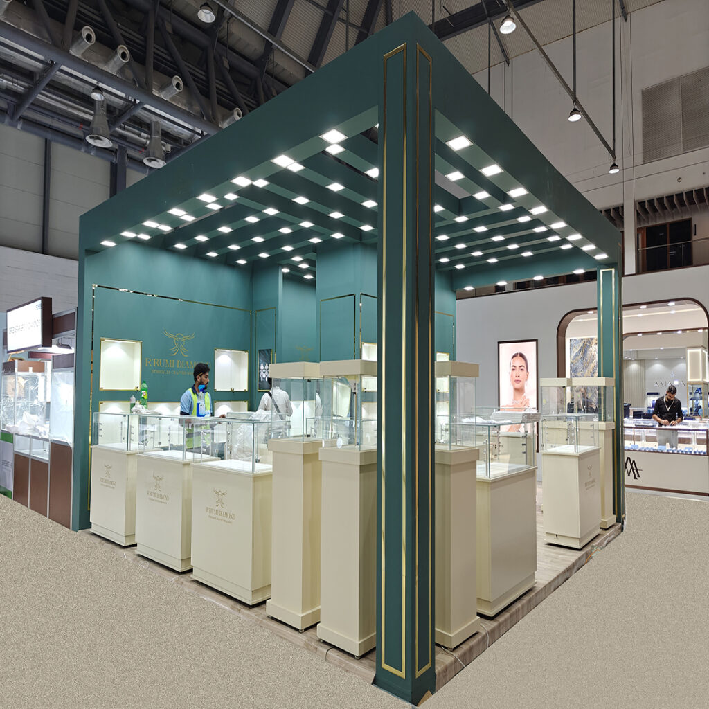 Jewelry-showcases-Booth-setup-2