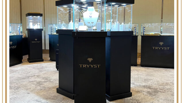 Creative-Jewelry-Display-4