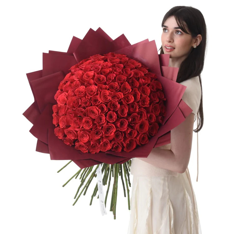 100RedRosesBouquetModel