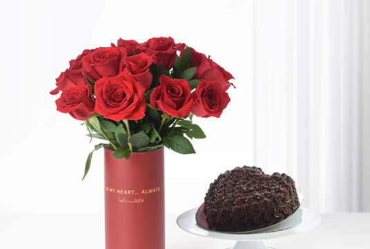12RedRosesInLoveVasewithHeartChocolateCake