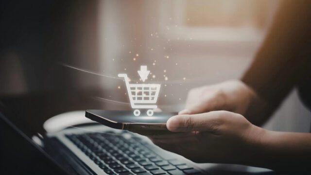 hyper-personalization-uae-retail-zoho-zia-ai-2-2048×1196-1