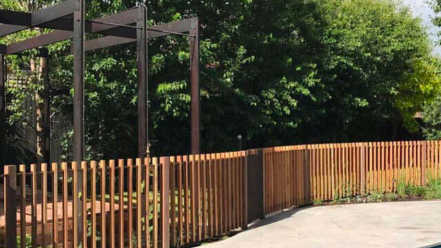 swimming-pool-privacy-fences-in-uae