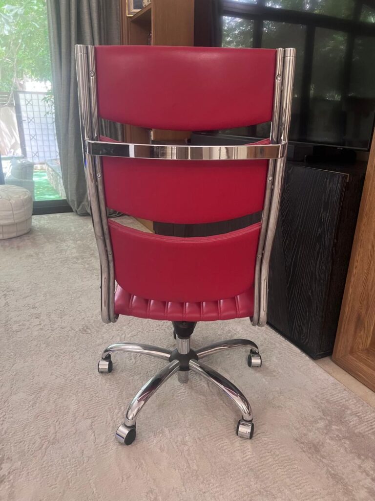 Chair002