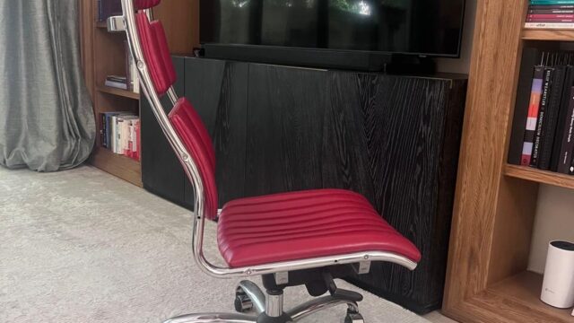 Chair003