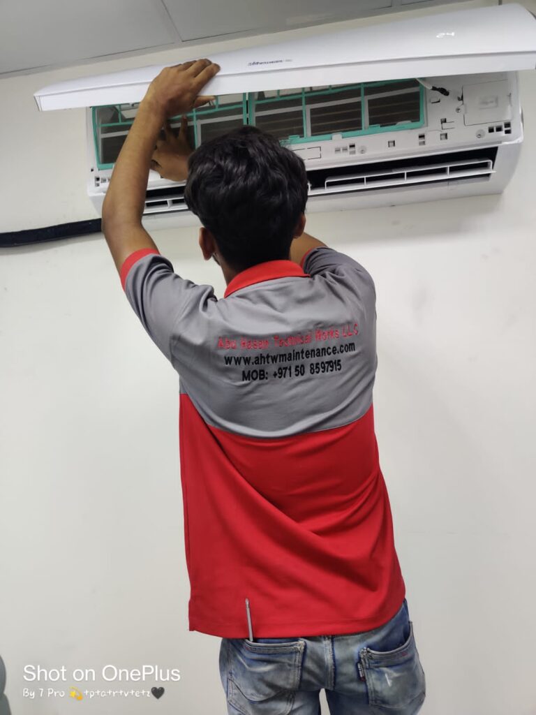 EMERGENCY-EXPERT-AC-TECHNICIAN-IN-GHADEER-1-DUBAI